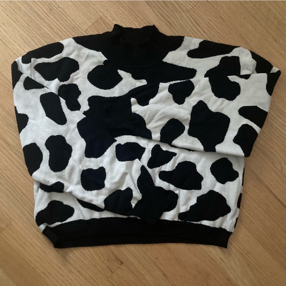 Fashion Brand Company Cow Print Knit Sweater - out of print! - Picture 3 of 13